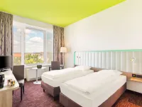 Best Western Plus Hotel Dresden City Hotels near Albertplatz Square