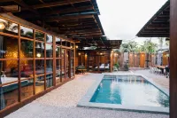 Adirek Pool Villa فنادق في ترانج