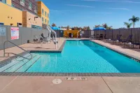 Fairfield Inn & Suites Bakersfield North/Airport - Pools