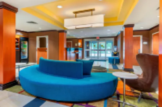 Fairfield Inn & Suites Hooksett Hotels in Merrimack County