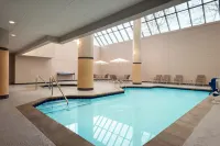 DoubleTree by Hilton St. Paul East - Pools