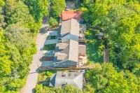 Tranquil Downtown Retreat - 4 Minutes to Aquarium & Coolidge Park!