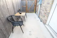 Marvelous Pet Friendly Comfortable Townhome with Private Terrace!