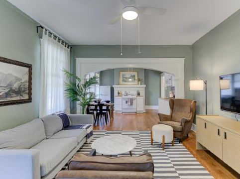 Modern and Stately Upper 2-bed in Historic Midtown