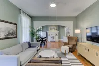 Modern and Stately Upper 2-bed in Historic Midtown