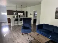 Unique Cherry Hill ADU 2 Minutes from Mid-town and Downtown CdA. .