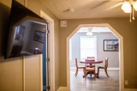 Holland Suites, Suite #4