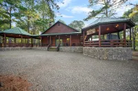 Cast Away Lodge Luxury Cabin Near Hochatown center!