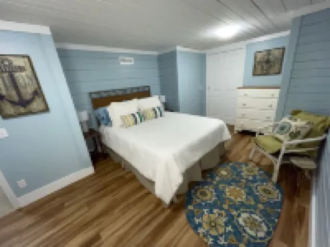 Beautiful Cottage -Water Front+dock+Big Bear Bay