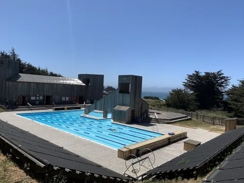 Amazing ocean views, relaxing home surrounded by nature.