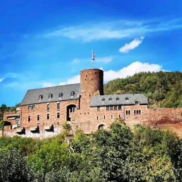 Attraktive Ferienwohnung auf den Höhen der Nordeifel Hotels in der Nähe von Katholische Kirche St. Barbara Rurberg