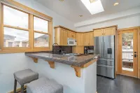 Downtown Telluride - 1 minute walk to EVERYTHING - Free parking