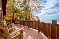 Extraordinary Lodge with Breathtaking Mt. Views - Hytter