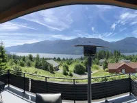 Epic Columbia River views * New Modern Home in the heart of the gorge. Hotels in Carson