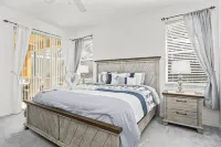 The New Woodlands Villa @ Watersong - A 4 bed 3 bath South Facing Pool Home