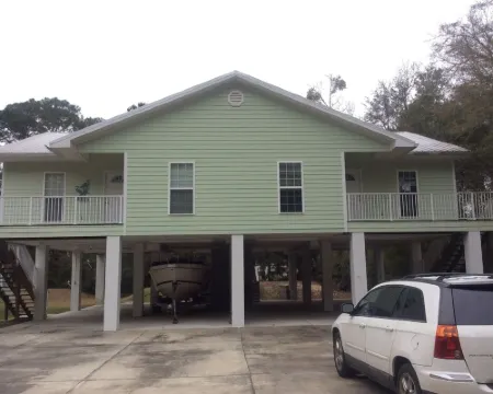 #1 rental in Steinhatchee, affordable, convenient, comforts of home. Hotels in Steinhatchee