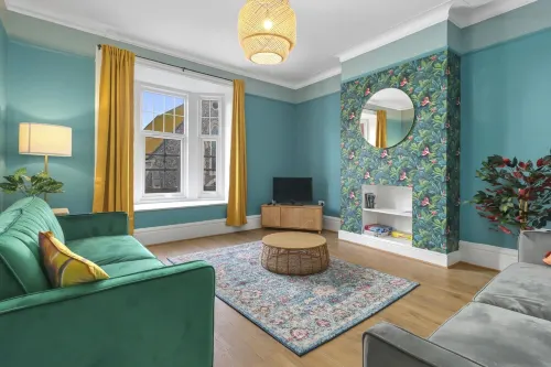 A Lovely, Luxury flat close to attractions and beach