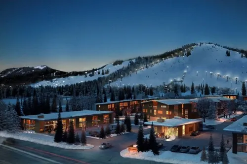 Downtown Snoqualmie Home - Hot Tub, Fully Fenced Yard - Pet Friendly! Hotels in Snoqualmie