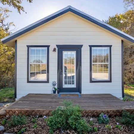 Oak Ridge Cottage ll - Cozy Place To Stay!