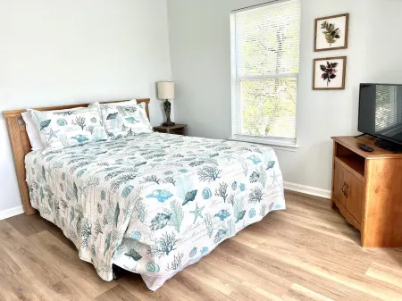 5BR Ocean Lakes w Ocean View! 1 min walk to pool  & beach! Linen incld. Golf Car