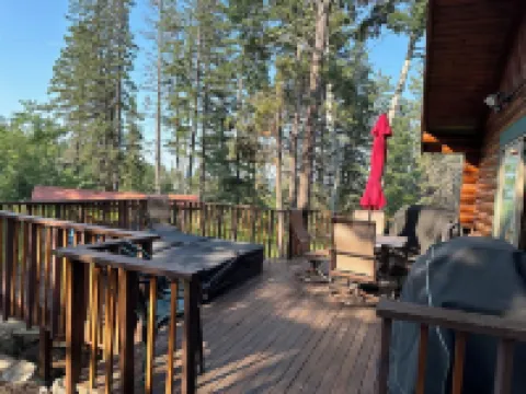 Deer Pass Lodge