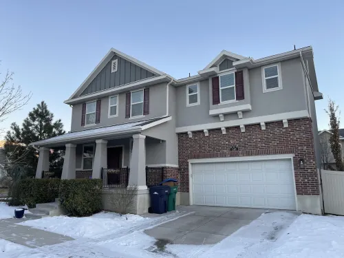 Beautiful and Clean Sandy Home close to Trax Station