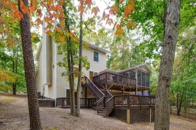 Lux Resort Home - Spectacular multi deck private woods view-Hot Tub Pet Friendly