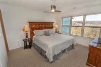 Spacious 4 Bed 4 Bath Condo at Seven Springs