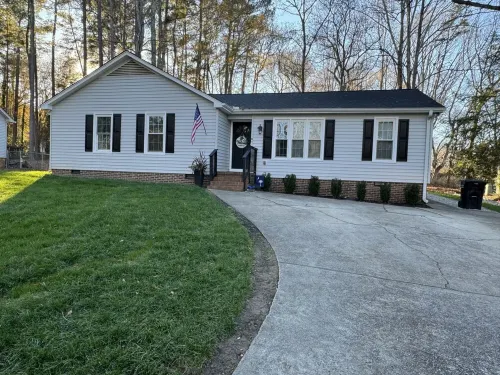 4 bedrooms, Simpsonville, family-friendly, great fenced back yard with fire pit