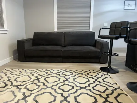 Get some rest at the Nest. Отели рядом с достопримечательностью «Беюкма Плейфилд»