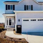 NEW Near UNI Modern Spotless Townhome - 4-Sterne