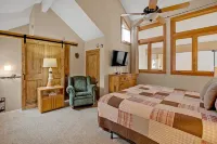Bright, spacious, & extra clean condo in heart of a perfect CO setting! - Balcony