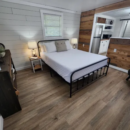 Pickwick Lake Bungalow near Papermill and Shiloh with 7th NT Free!