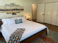 Secluded Lakeview retreat-near Eureka Springs Hotels near Snake World