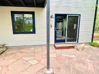 Walkout Basement from a Superhost! Hotels in Lyons