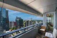Luxury Brickell Bay View Condo AKA Hotel 33rd Floor