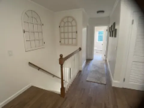 Renovated Ranch 5 Bed 2 Bth, Open concept. Close to beaches, airport & Portland