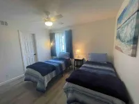 Cozy Cardiff Home by the Beach