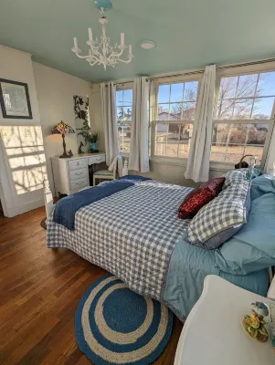 See nearby attractions, Visit Little Sahara, great salt plains, Alabaster Cavern Hotels near NW Ok State University Museum