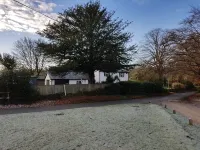 Rose Cottage, Burley. Beautiful location in New Forest. Dog friendly, sleeps 12