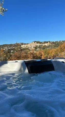 New Holiday Rental Villa Callian with AC, heated pool, hot tub, outdoor kitchen