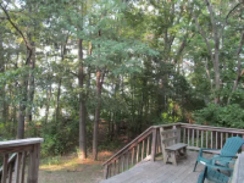 Secluded Waterfront Cottage on 200 acre farm near Queenstown