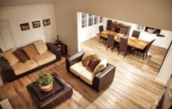 Spacious 4-bedroom suburban retreat in San Diego! Backyard, BBQ, Pool & Jacuzzi