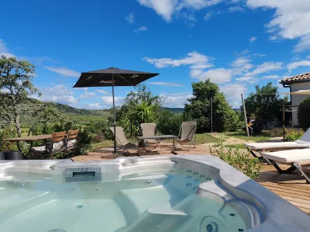 Private house with jacuzzi