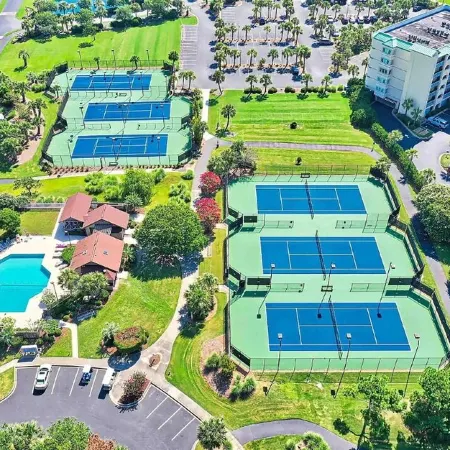 Spacious 4 Bedroom, 3 Bath Condo in Pawleys Island: 2-Minute Drive to Pvt Beach