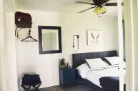 RANCH LIFE!  Guest House on Ranch with Pool & Hot Tub