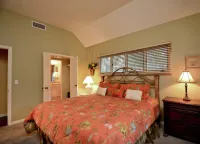 Lagoon Oasis + Wildlife Only 7‑ Walk to Beach with Access to Resort Pools