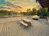 Minutes to the Beach! Family friendly House with lots of fishing oppurtunity!