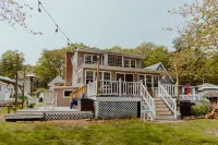 Lakefront; view of ski mountain, firepit, dock, kayaks, laundry, outdoor shower
