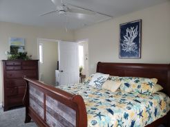 Minutes to de Turf Fields.  Quiet Beach Community.